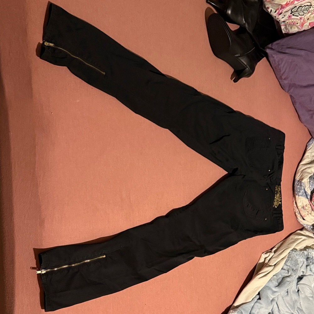 Divided Ankle Jeans in Black with Gold Zippers